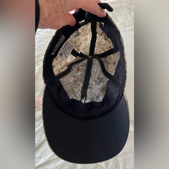 Columbia Women’s Ball Cap One Size Fits All - Picture 9 of 9